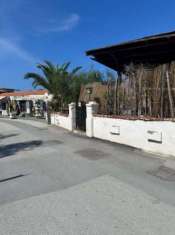 Foto STRUTTURA COMMERCIALE NEL CUORE DELL'ISOLA DI VULCANO