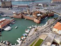 Foto Struttura ricettiva / albergo in vendita a Livorno 3000 mq  Rif: 1257980