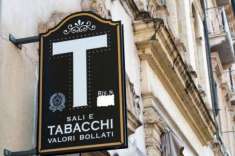 Foto Tabaccheria Cartoleria Giochi in vendita a Vercelli