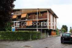 Foto Teatri, cinematografi, sale per concerti di 260 mq  in vendita a Castelletto sopra Ticino - Rif. 4510321