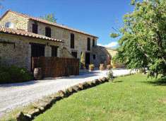 Foto Tenuta Complesso in Vendita, pi di 6 Locali, pi di 6 Camere, 1