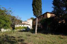 Foto Tenuta complesso in Vendita in zona SAN CLEMENTE con giardino