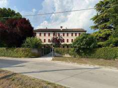 Foto Tenuta in Vendita, pi di 6 Locali, 1320 mq, Codogn