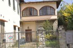 Foto Terra Tetto, giardino, garage e locale commerciale  ponte a poppi