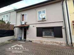Foto Terratetto in Vendita, pi di 6 Locali, 3 Camere, 150 mq (SUZZAR