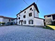 Foto Terratetto plurifamiliare in vendita a Manzano