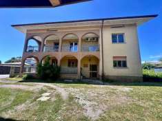 Foto Terratetto plurifamiliare in vendita a Mereto Di Tomba