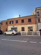 Foto Terratetto unifamiliare in vendita a Ferrara - 8 locali 190mq