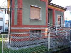 Foto Terratetto unifamiliare in vendita a Piacenza - 4 locali 130mq