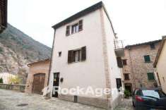 Foto Terratetto unifamiliare in vendita a Piobbico