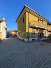 Foto Terratetto unifamiliare in vendita a Santa Cristina E Bissone