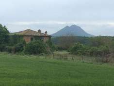 Foto Terreno con casale in vendita a Civita Castellana - Via di Celle