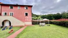 Foto Terreno con rustico in vendita a Capannori