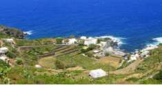 Foto Terreno di 1800 m in vendita a Pantelleria