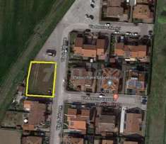 Foto Terreno di 700 m in vendita a Pontecchio Polesine