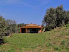 Foto Terreno edificabile con progetto approvato per una villa in campagna di 125 mq pi porticato a Sticciano