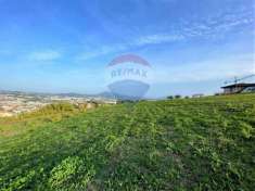 Foto Terreno edificabile in vendita a Ancona