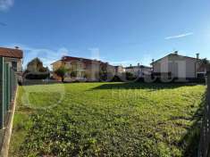 Foto Terreno edificabile in vendita a Due Carrare