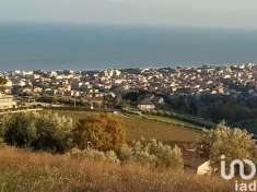 Foto Terreno edificabile in vendita a Tortoreto