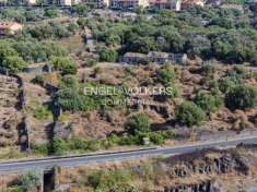 Foto Terreno edificabile residenziale in vendita a Aci Castello