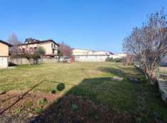 Foto Terreno edificabile residenziale in vendita a Bregnano
