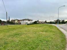 Foto Terreno edificabile residenziale in vendita a Capriva Del Friuli