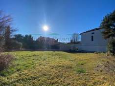 Foto Terreno edificabile residenziale in vendita a Figino Serenza