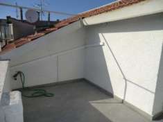 Foto Torre del lago zona mare, graziosa mansarda completamente ristrutturata, composta da: Loft unico ambiente con sala con angolo cottura e letto, bagno c