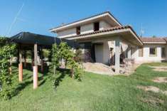 Foto Tra RONTA e SAN MARTINO IN FIUME: porzione di bifamiliare allo stato GREZZO - zona giorno, 3 letto, 2 bagni, lavanderia, garage, GIARDINO PRIVATO