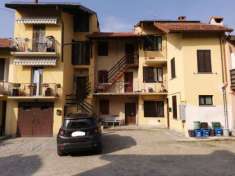 Foto Travedona Monate - Locali uso Magazzino / Deposito in centro paese