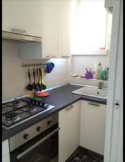 Foto Trilocale Bande nere