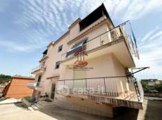 Foto Trilocale in Vendita in Via Stezzano a Roma