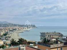 Foto Trilocale in via Jacopo della Quercia - Albissola Marina