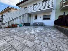 Foto Trilocale Indipendente in Bifamiliare con Ampio Giardino e Terrazza Abitabile