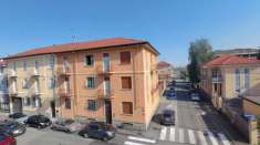 Foto trilocale signorile in zona semi-residenziale con giardino + garage + 4 balconi