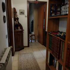 Foto Trivani terrazzato, giardino e garage