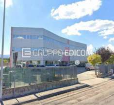 Foto Uffici e studi privati di 696 mq  in vendita a Rende - Rif. 4523333