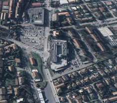 Foto Ufficio in Vendita, 1 Locale, 1519 mq, Cento