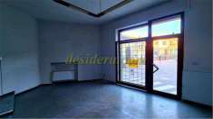 Foto Ufficio in Vendita, 3 Locali, 70 mq, Varallo Pombia
