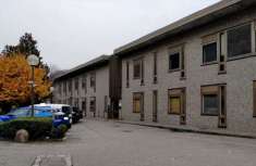 Foto Ufficio in Vendita, pi di 6 Locali, 308 mq, Varese