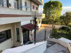 Foto Ufficio in vendita a Osimo - 4 locali 390mq