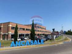 Foto Ufficio in vendita a Reggio Emilia - 4 locali 320mq