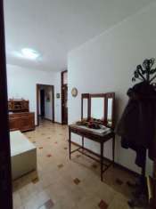 Foto V.LAGO DI COMO: Appartamento di 140mq.Posto auto recintato. Box di 13mq.