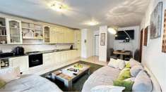 Foto V000424 -  LUMINOSO QUADRILOCALE AD ALA