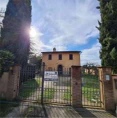 Foto V000605 - Casa indipendente con terreno a Foligno