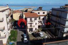Foto V013874 - Ampio appartamento con garage e posti auto