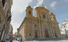 Foto V626 - In vendita a Marsala negozio in centro storico