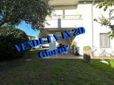 Foto VA0090 - REGGIOLO ESCLUSIVA VILLA "SIGNORILE"