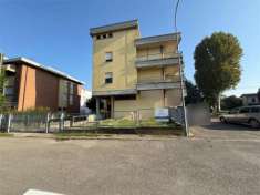 Foto VA0199 - ESCLUSIVA A NOVI APPARTAMENTO "CON SEI LOCALI"