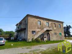 Foto Vada - Mazzanta - Rif. R1554. Nella campagna, a due passi dal mare della localit  Mazzanta, porzione di colonica posta al primo piano composta da 5 va